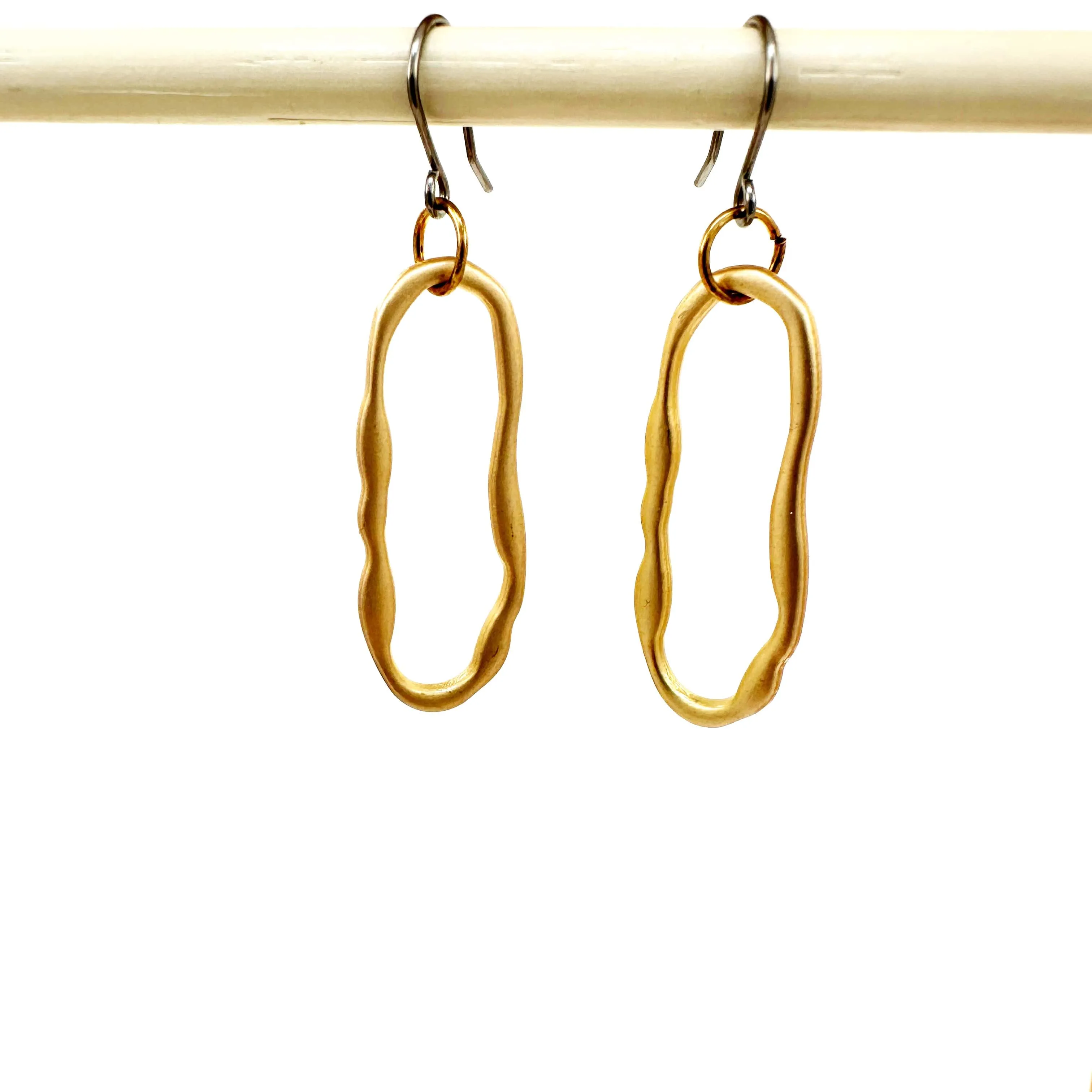 Gold oblong loop minimal earrings