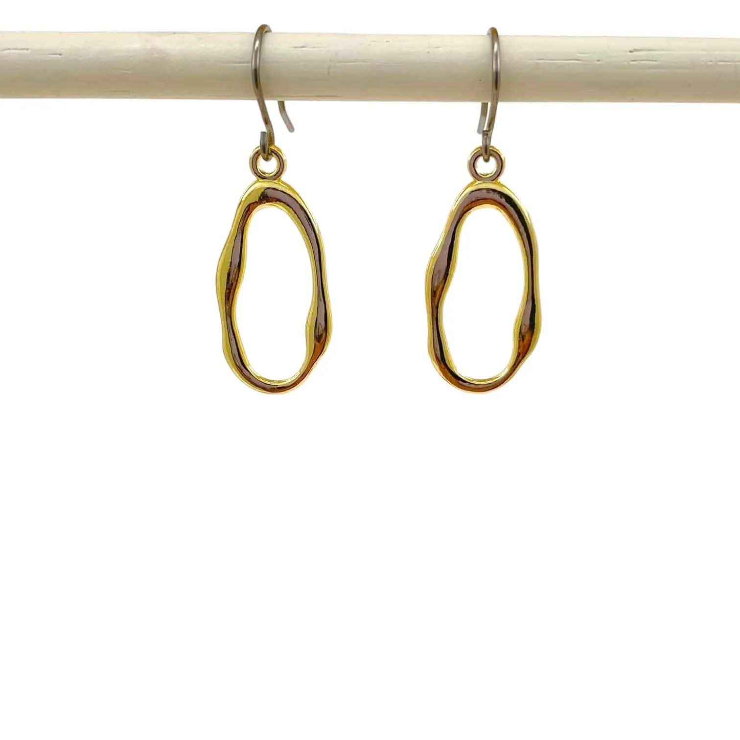 Gold oblong loop minimal earrings